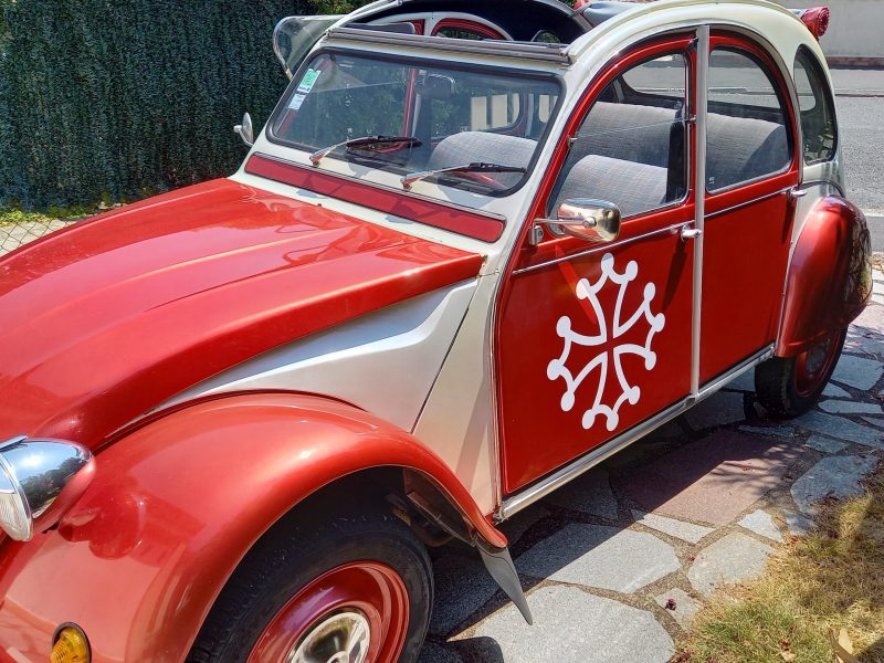 Visite Panoramique d’Albi en 2CV (avec guide-chauffeur)