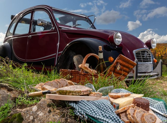 L’Apéro en 2CV dans les vignes de Bourgogne