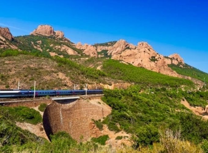 Tours insolites en train – COLORADO D’AZUR & CORNICHE D’OR