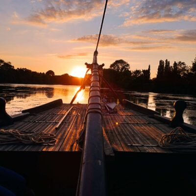 Touraine, Terre et Trésors : Sortie en Bateau sur le 37 au Coucher de Soleil