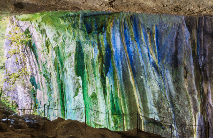 Sentier des Sorcières au Pays Basque: une odyssée mystique à travers les grottes cachées