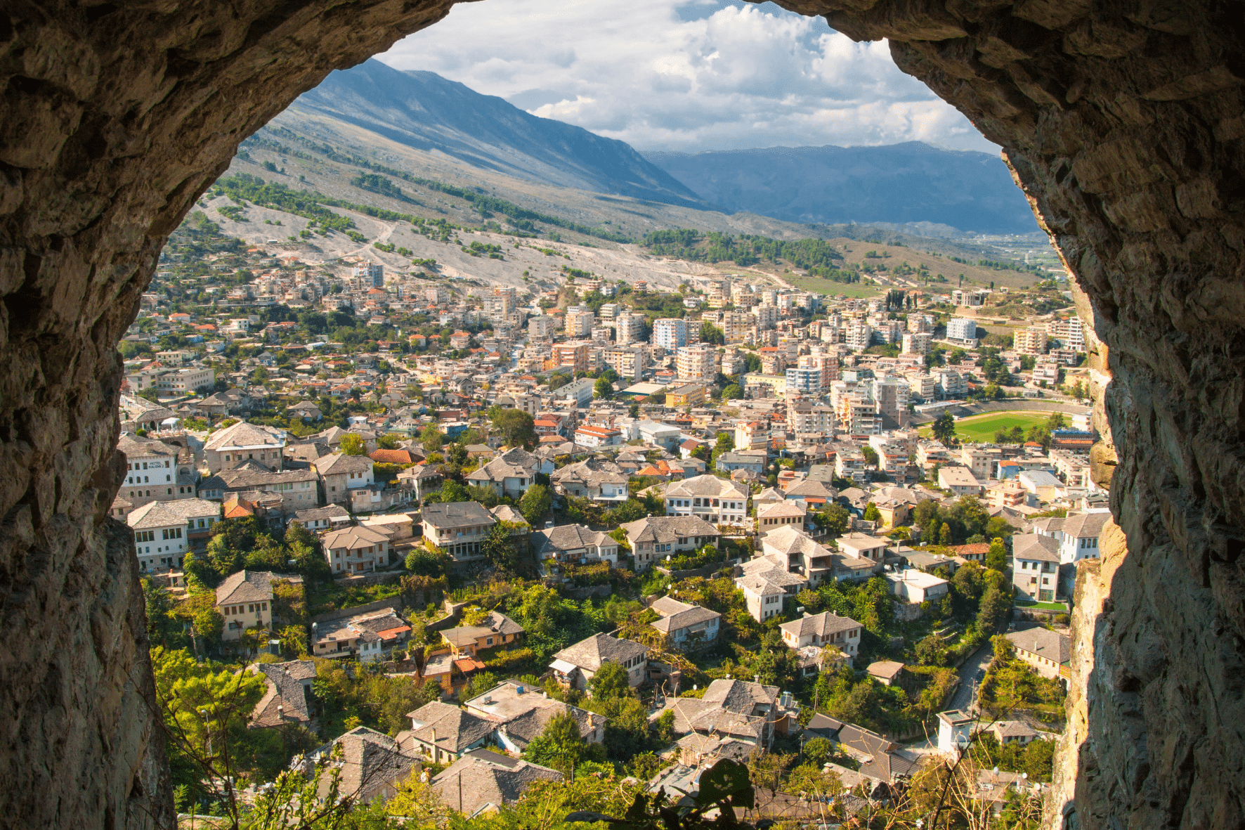 Vue sur Gjirokaster en Albanie